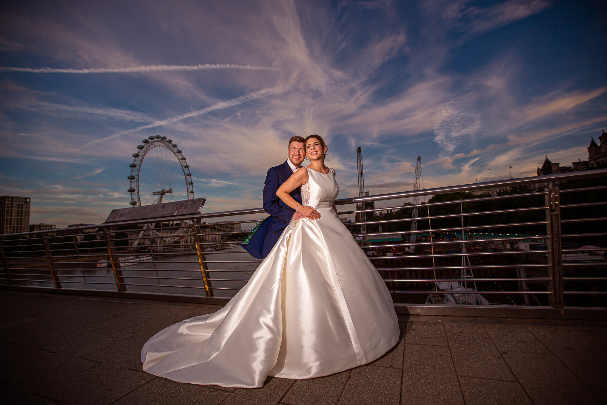 bride-groom-river-thames-london-wedding-photographers-stanbury-photography