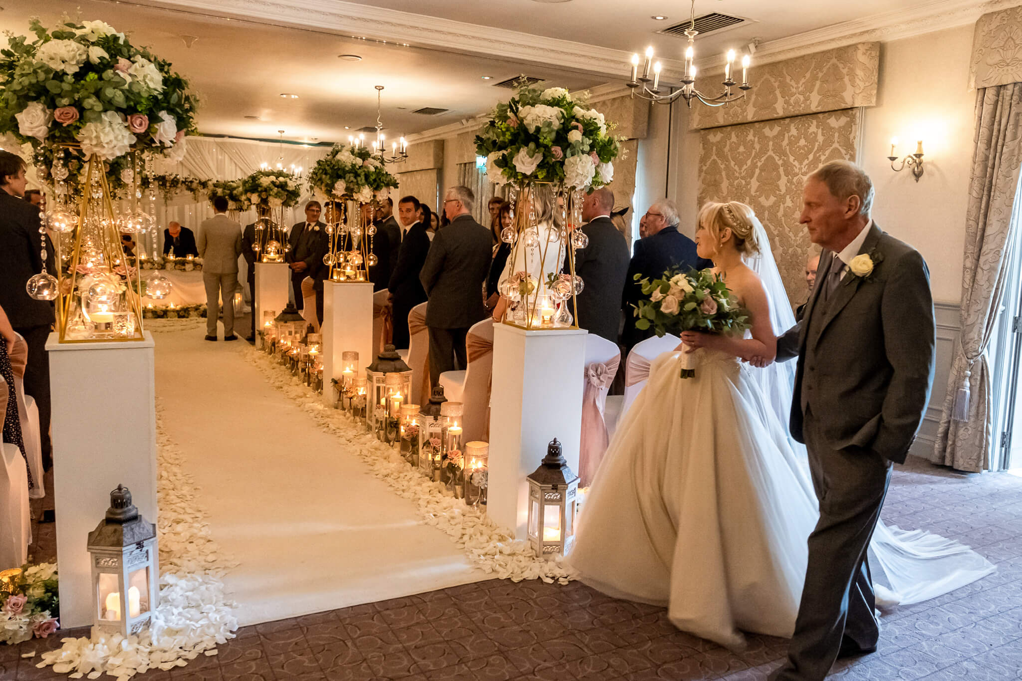 luxury-wedding-ceremony-mottram-hall