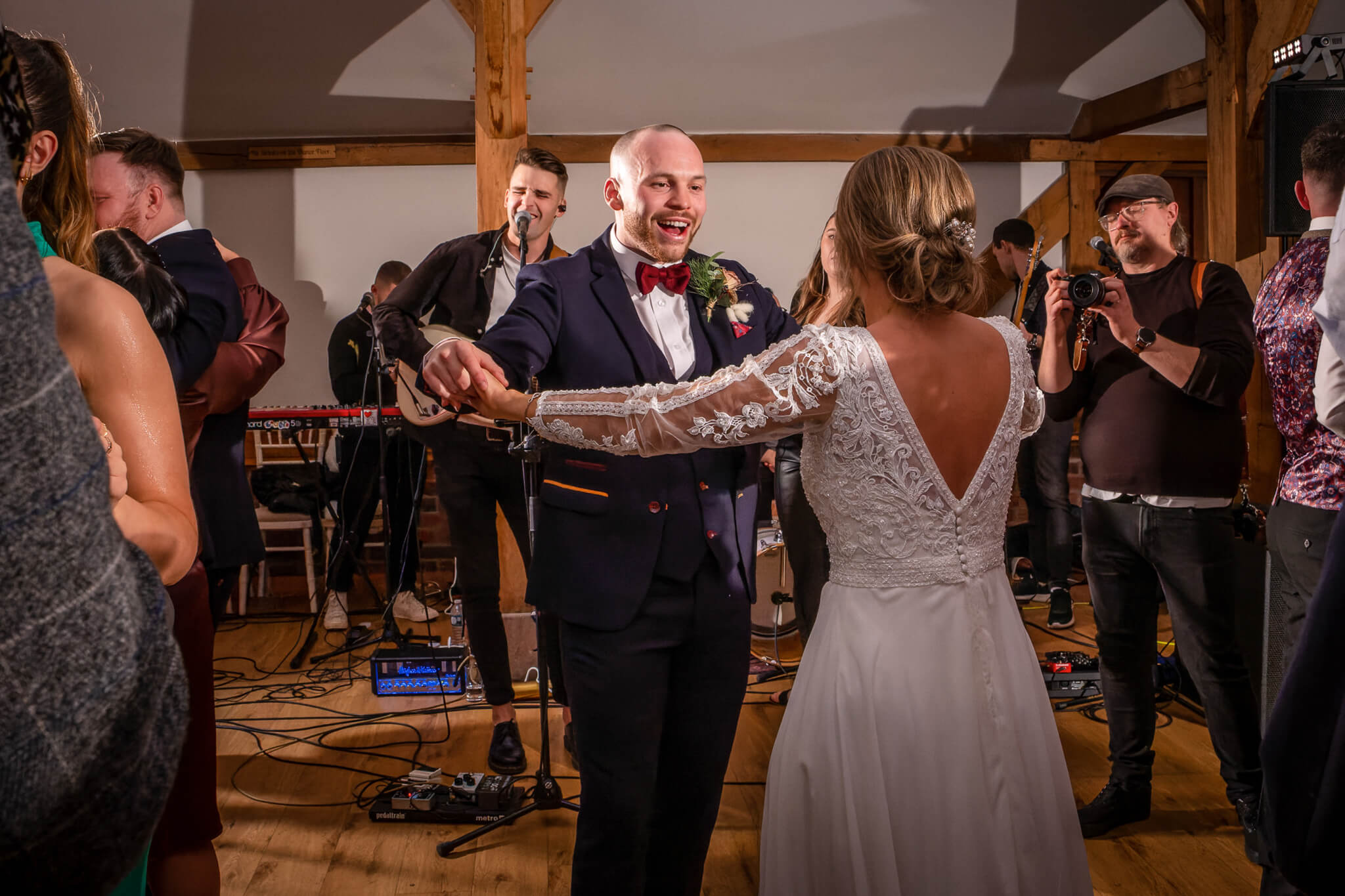 wedding-dance-sandhole-oak-barn-stanbury-photography